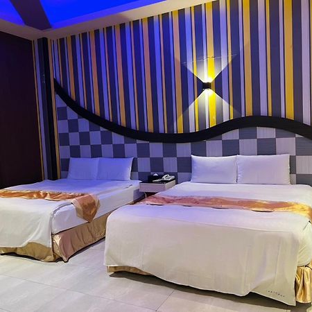 Wei Feng Exquisite Motel Pintung Branch Pingtung Exterior photo