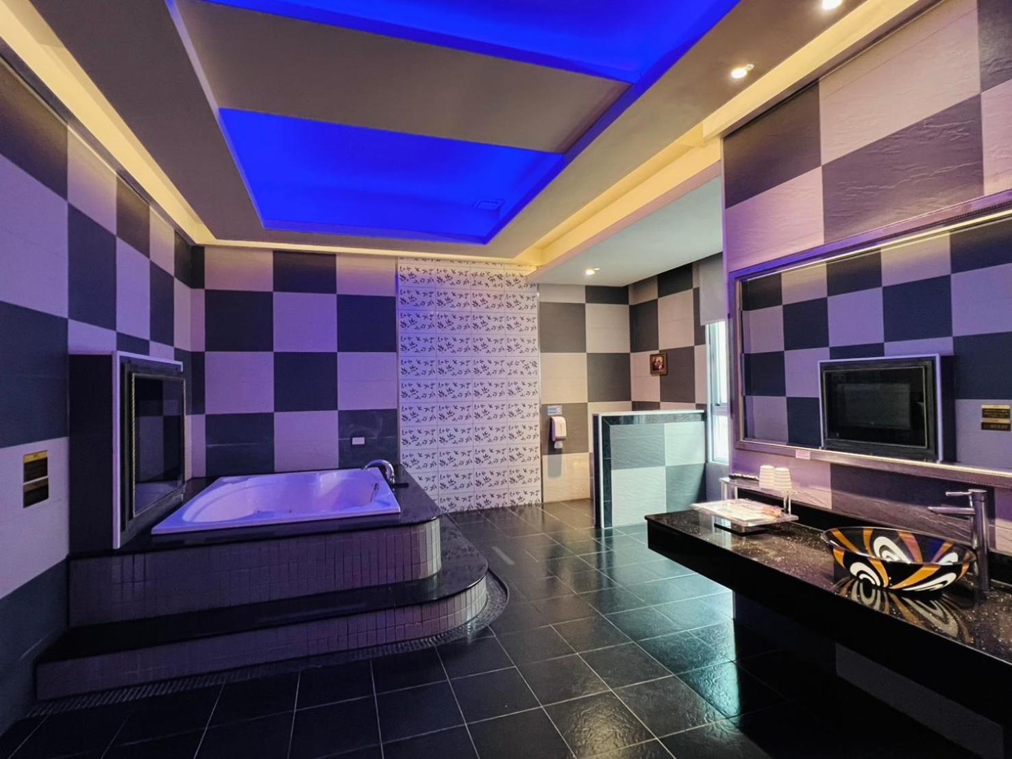 Wei Feng Exquisite Motel Pintung Branch Pingtung Exterior photo